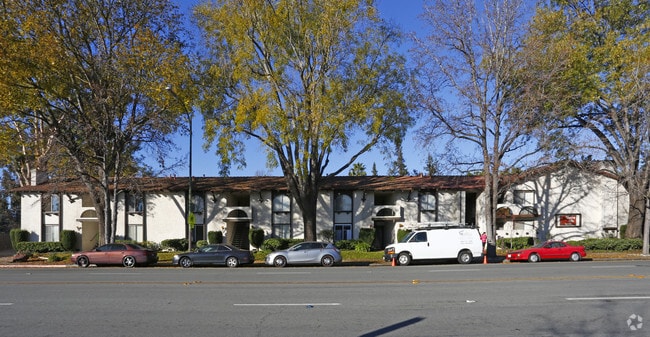 Photo - Mission Villa Apartments