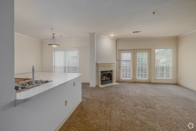 D1THG - 3BR, 2.5BA - 1,545SF - Living Area and Dining Area