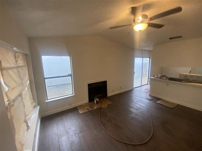 Photo - Spacious 3/2 duplex with a garage