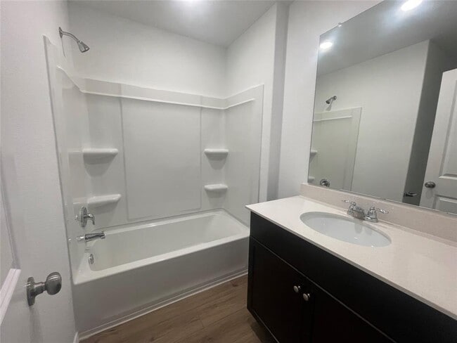 Photo - 147 Gabbro Gdns