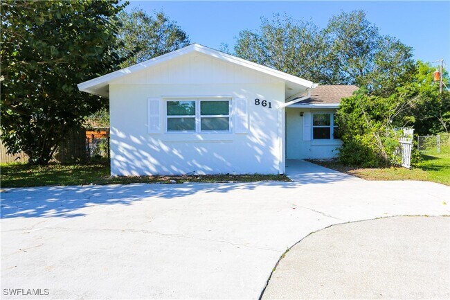 Building Photo - 861 San Remo Ave Rental