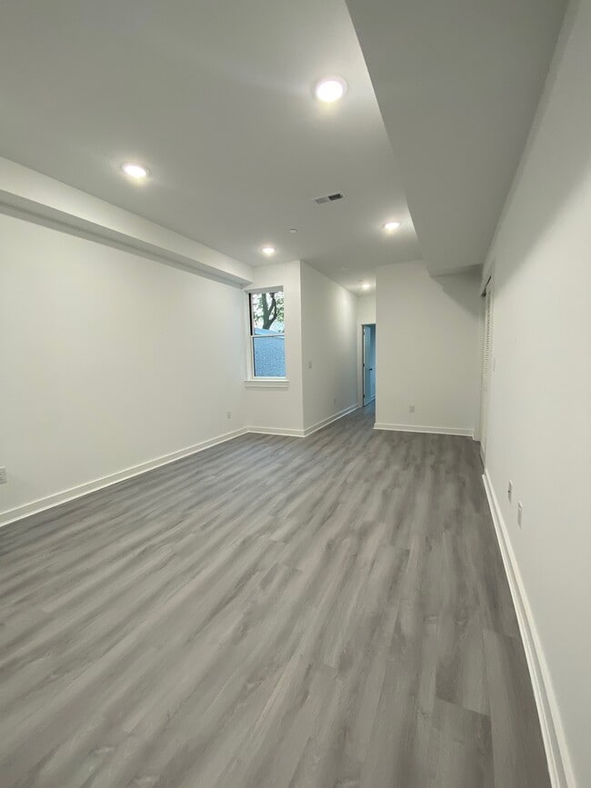624 N 38th St Unit 2