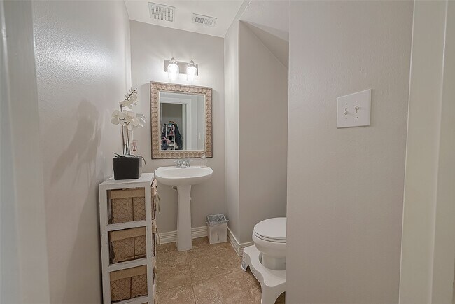Photo - 8807 Stones Throw Ln
