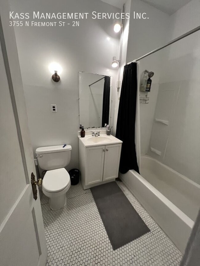 Photo - 3755 N Fremont St Unit 2N