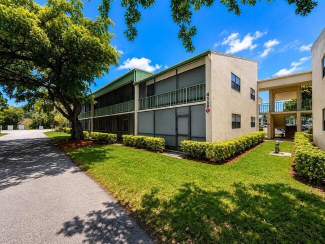 Building Photo - 4116 NW 88th Ave Unit 207