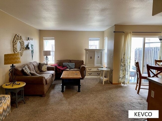 Photo - Perfect Townhouse for Roommates!