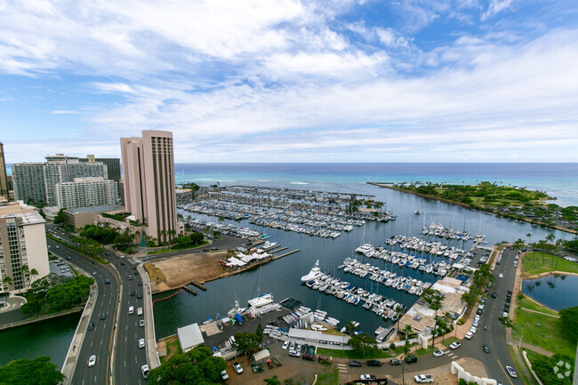 Building Photo - 1600 Ala Moana Blvd Unit 3204 Rental