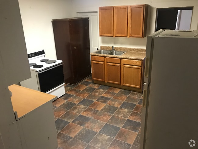 Building Photo - 1202 Gomber Ave Rental
