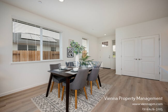 Photo - 551 Fox Hunt Wy