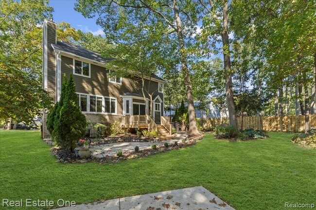 Photo - 2475 Horace St