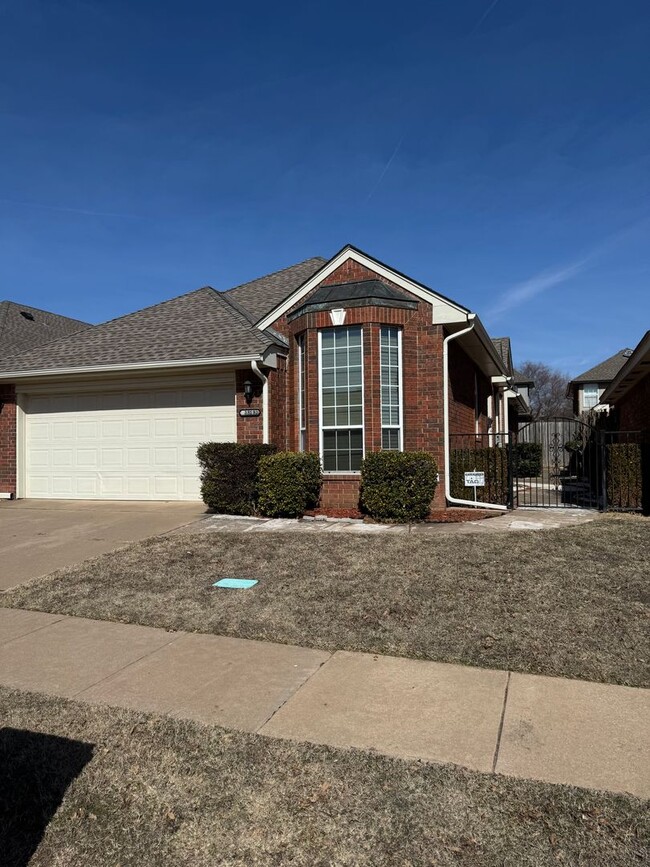 3 bedroom patio home in west Norman - 3 bedroom patio home in west Norman