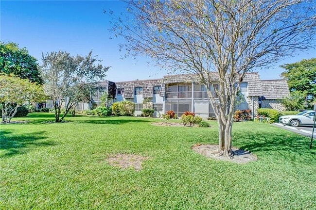 Photo - 3115 Oakland Shores Dr Unit 110