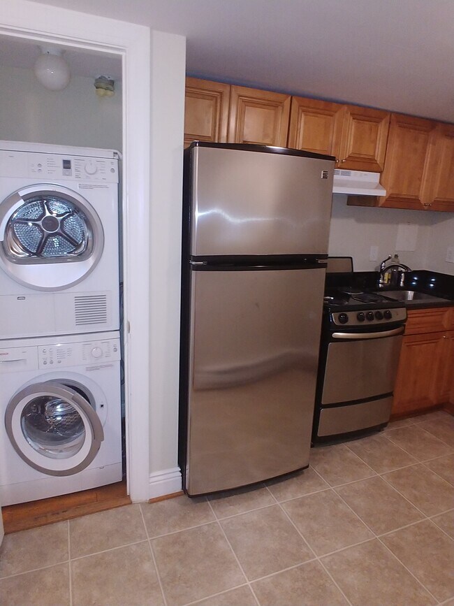 Photo - 1354 Pennsylvania Ave SE