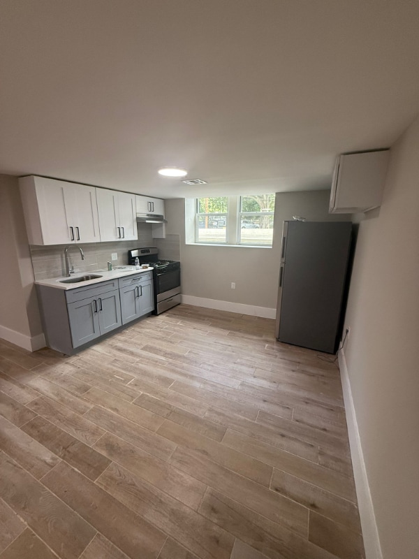 Building Photo - 501 W 7th St Rental