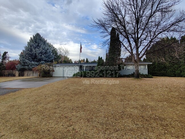 Building Photo - 7528 W Umatilla Ave