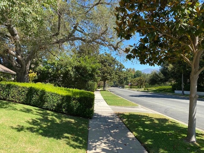 Photo - 1489 Waverly Rd