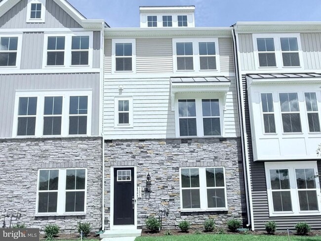 Building Photo - 4803 Jackson Vlg Pkwy Rental
