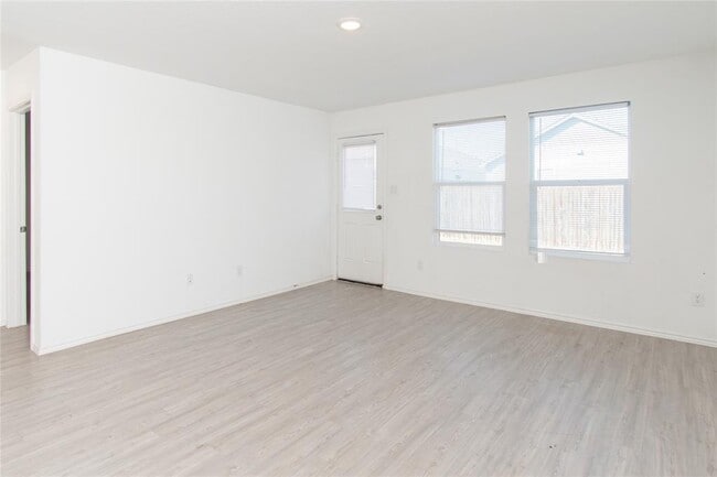 5812 San Geronimo