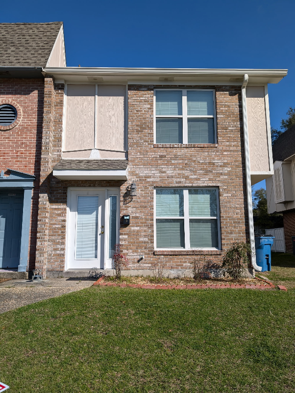 Building Photo - 210 Halsey St Rental