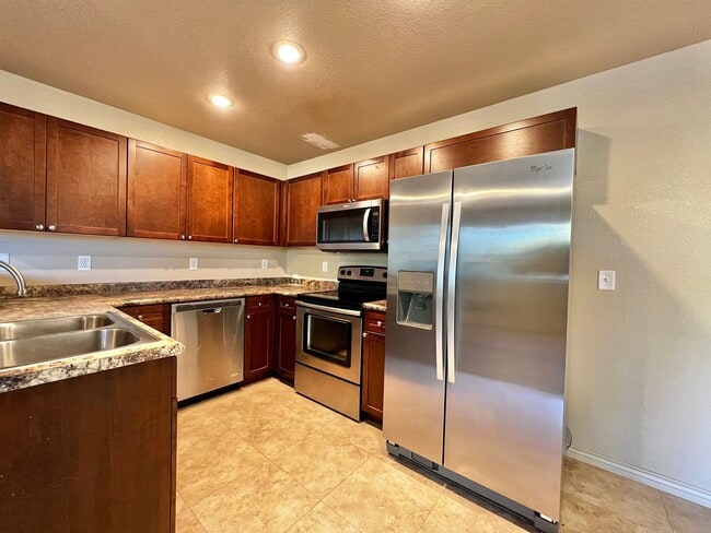 Photo - East6th203 (KC-AM) Unit 4