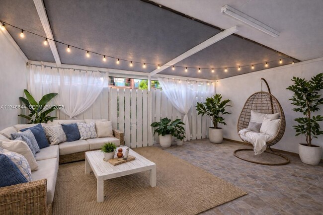 Building Photo - 850 SW 129th Pl