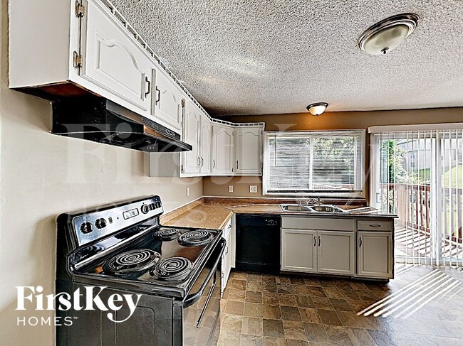 Photo - 6832 Chilham Dr