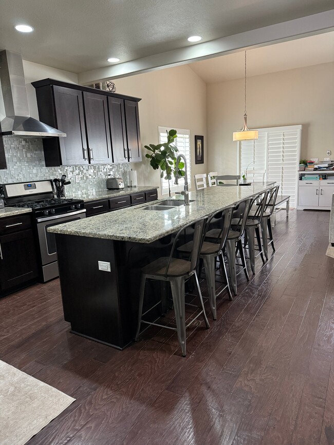 Photo - 11156 Broadwick Rd