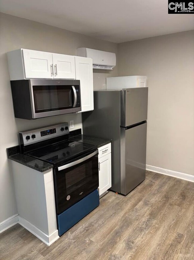 Photo - 2842 Superior St