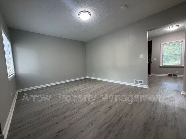 Photo - 4118 Touzalin Ave