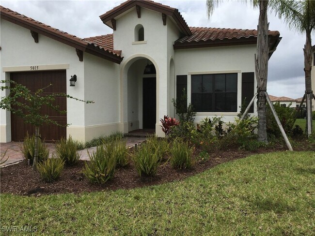 Photo - 5015 Milano St