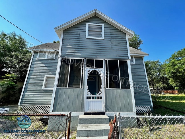Amazing 4 bedroom / 1 bathroom home availa... - Amazing 4 bedroom / 1 bathroom home availa...