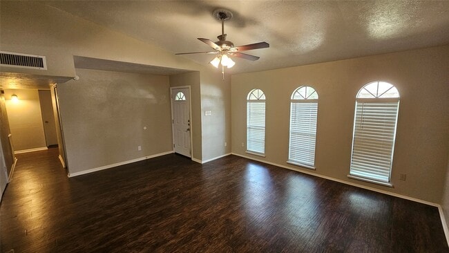 Building Photo - 22903 Millgate Dr