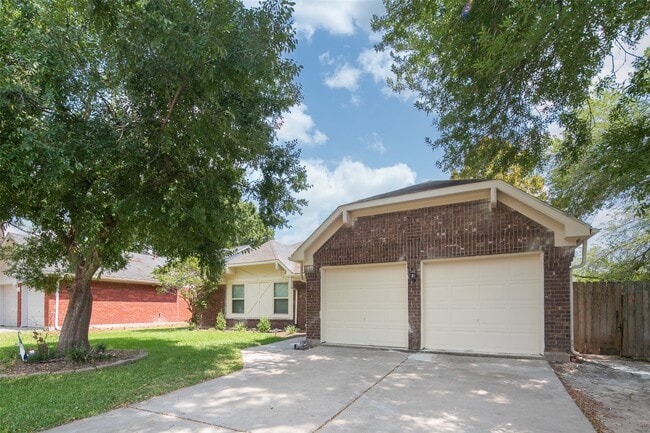 Photo - 2935 Auburn Dr