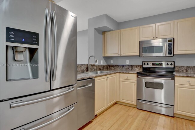 Building Photo - 609 E Sheridan St Unit 108 Rental