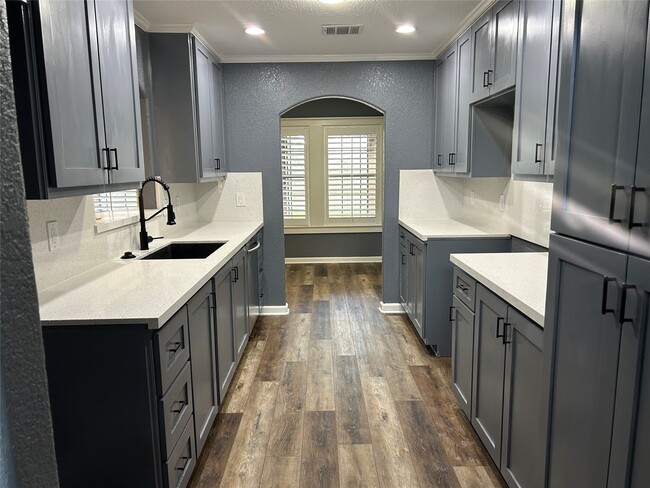 Photo - 2310 Townhall Ln