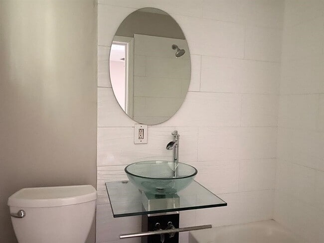 Photo - 3406 Daphne St