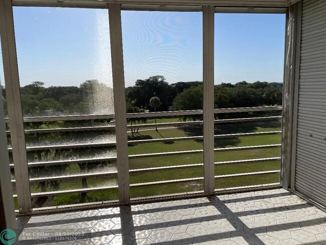 Photo - 605 Oaks Dr Unit 603