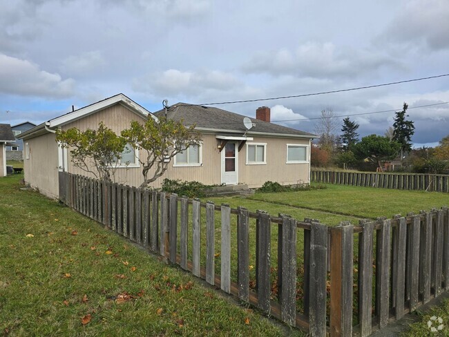 Building Photo - Newly remodeled two bedroom home - Port To...