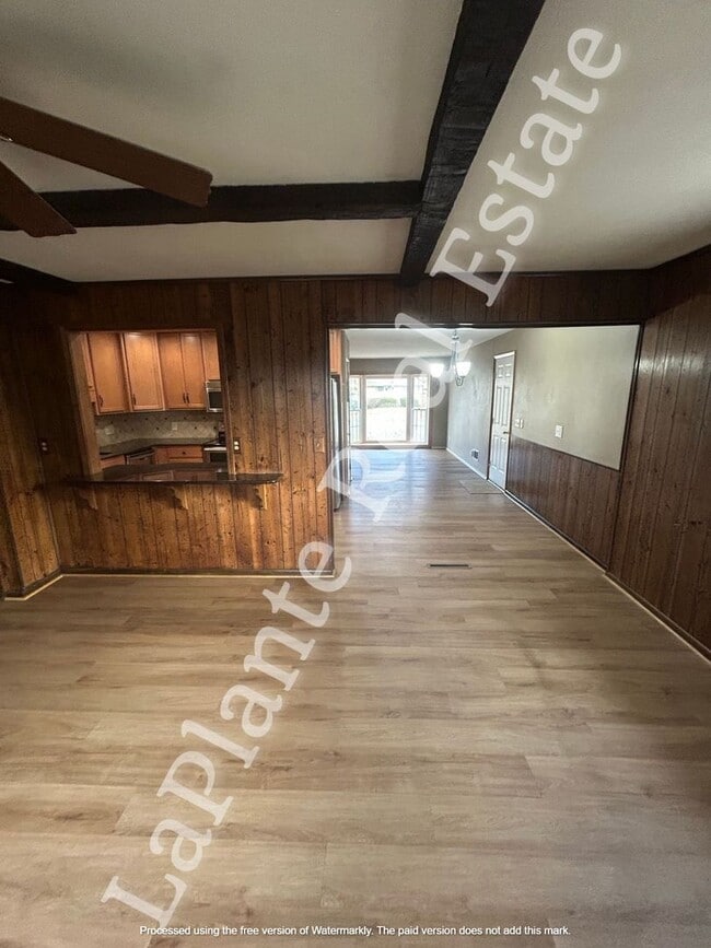 Photo - Charming 3-bedroom, 2-bathroom home located in the heart of Maumee