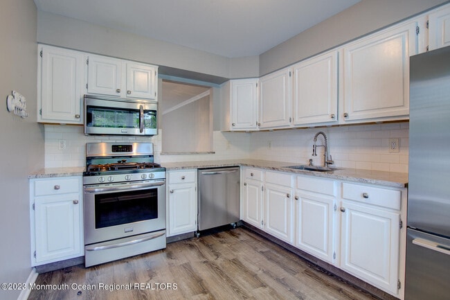 Photo - 16 Gloucester Ct Unit 3