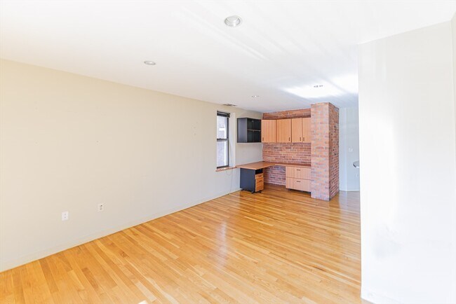 Photo - 96 Gainsborough St Unit 206W