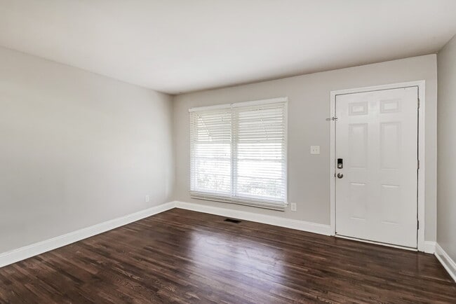 Photo - 3800 Seaman Dr