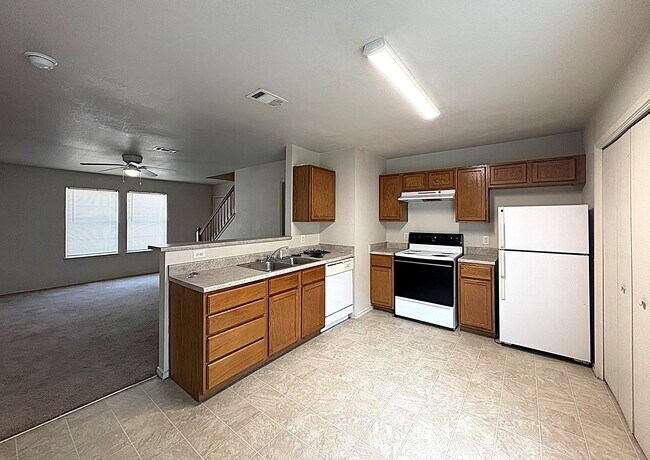 Photo - 1611 Inca Dr