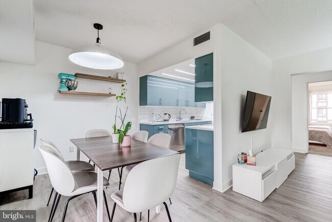 Photo - 11643 Stoneview Square Unit 86/11C