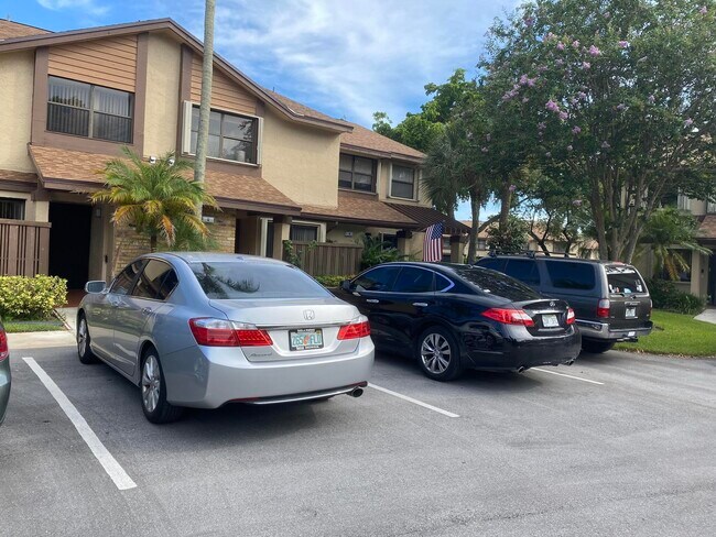 Photo - 3961 Cocoplum Cir