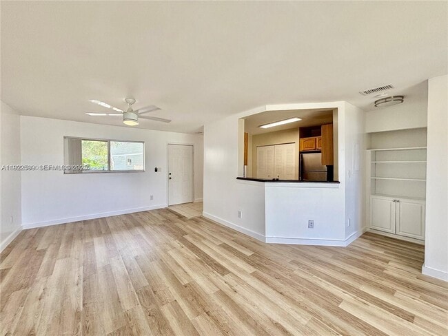 Photo - 3449 NW 44th St Unit 101