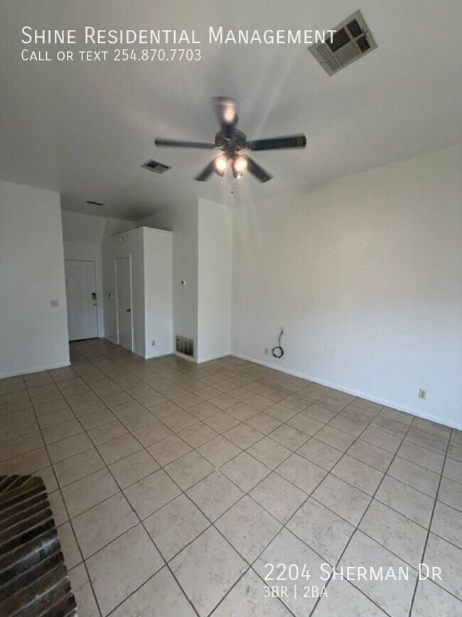 Photo - 2204 Sherman Dr