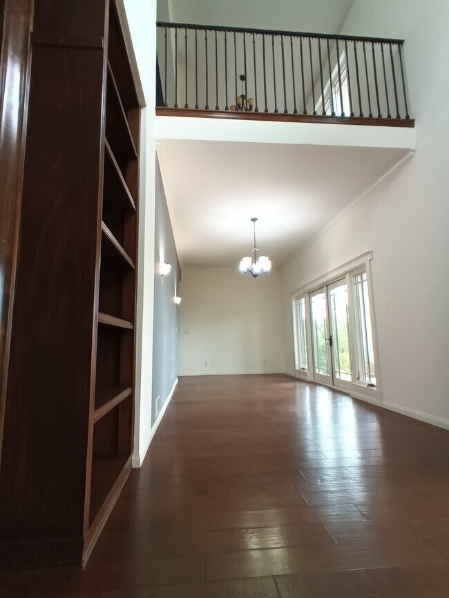 Photo - 1572 Silverwood Dr