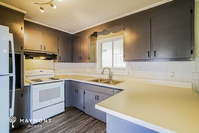 Photo - 202 Overby St