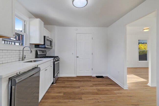 Photo - 607 Murray St